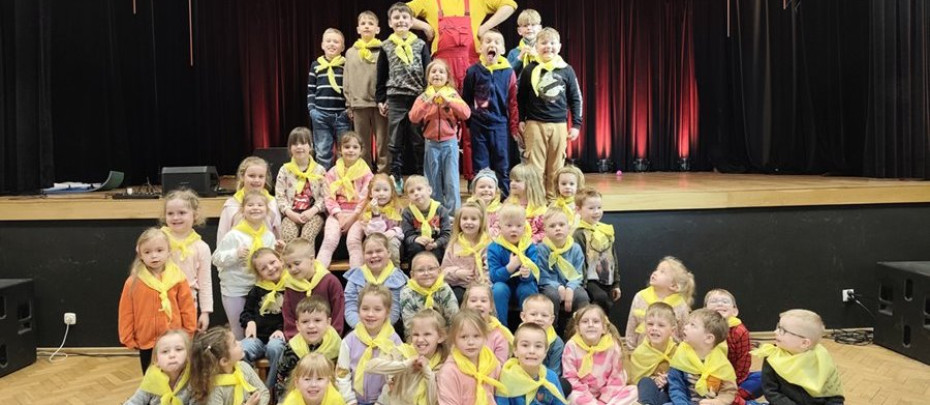 Spotkanie przedszkolaków z żonglerką